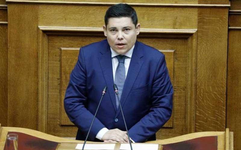 Κοινή δήλωση βουλευτών του ΣΥΡΙΖΑ: «Απόφαση της κυβέρνησης να μετατρέψει τα νησιά σε αποθήκες ψυχών»