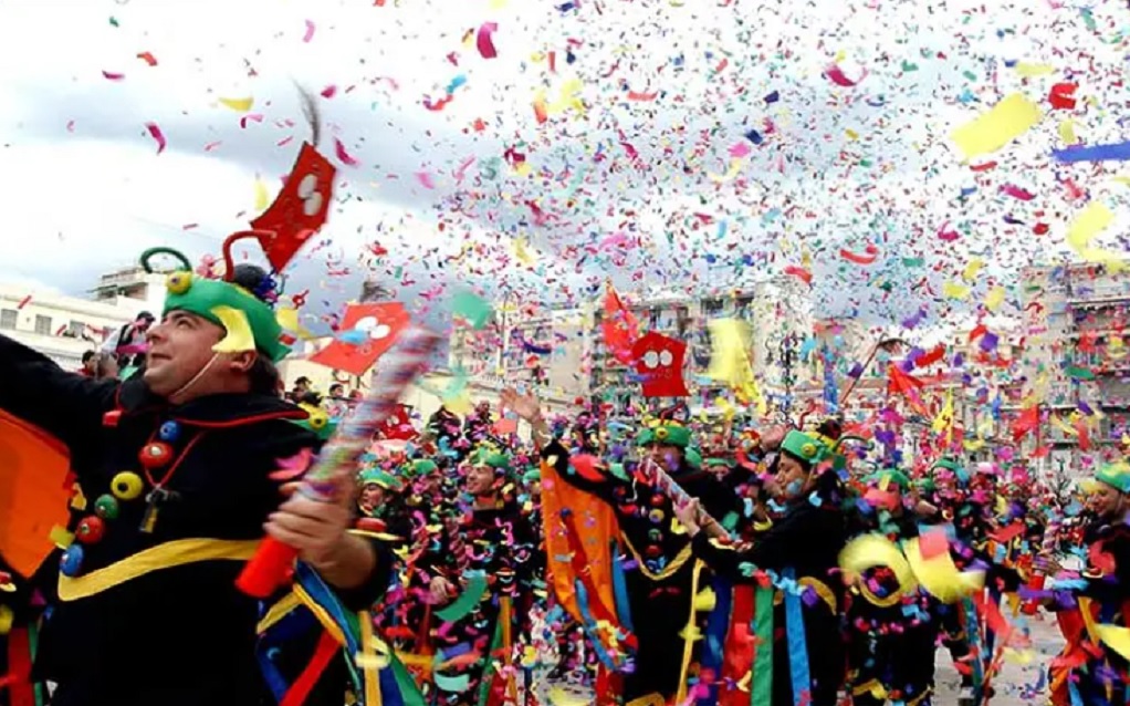 Πλεύρης: Η επιτροπή θα αποφασίσει αν θα γίνουν φέτος καρναβάλια