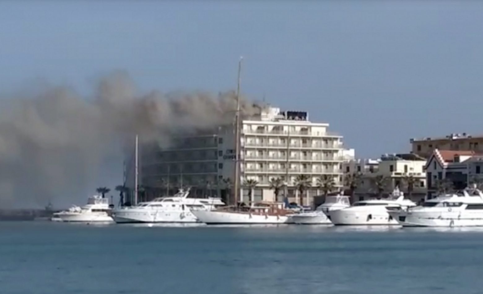 Χίος: Φωτιά στο ξενοδοχείο “Χανδρής”