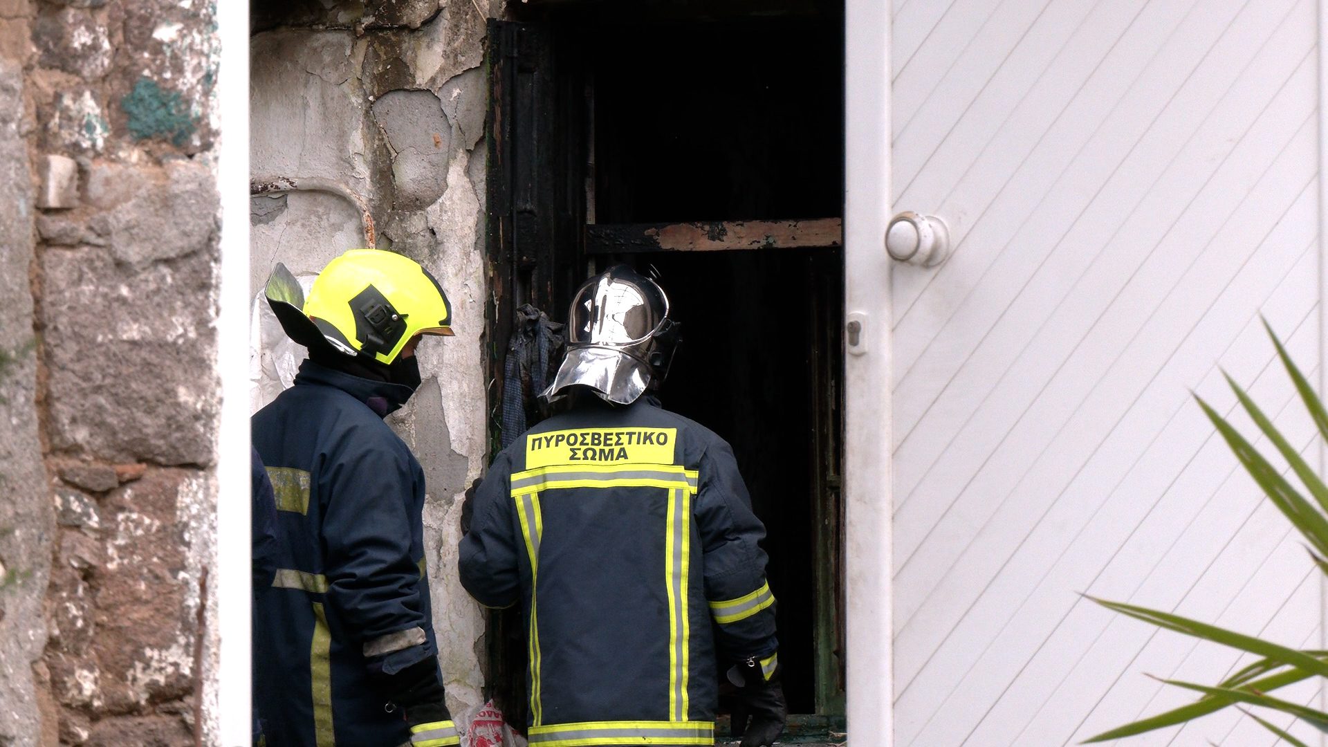 Φωτιά σε σπίτι στη Μυτιλήνη – Απεγκλωβίστηκε ένας ηλικιωμένος