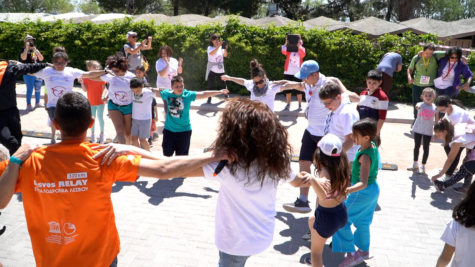 “Έτρεξαν για τη ζωή” μαμάδες με τα παιδάκια τους σε μια ξεχωριστή εκδήλωση των Lesvos Runners