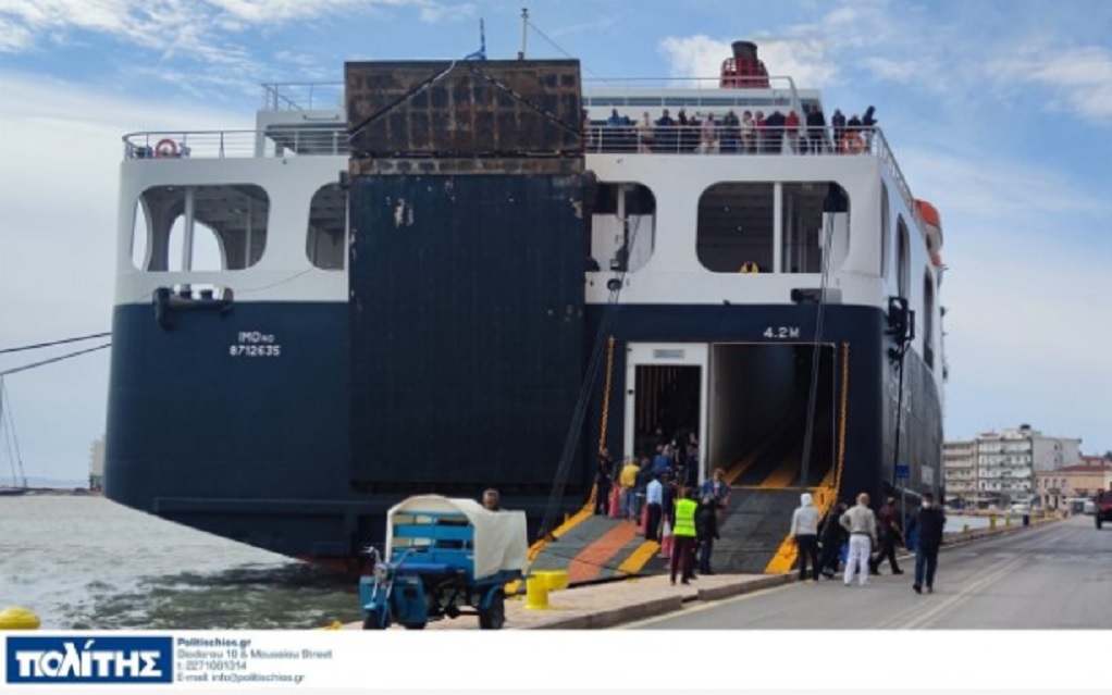 Αποκολλήθηκε το «Νήσος Σάμος» από το λιμάνι της Χίου – Εν αναμονή επιθεώρησης για τη συνέχιση  του δρομολογίου