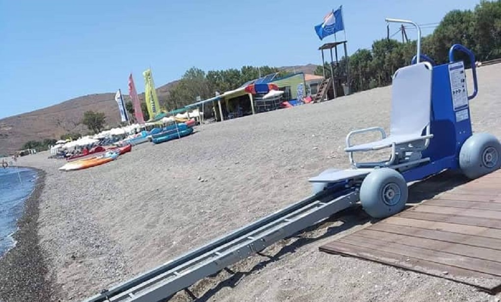 Seatrac στη παραλία της Σκάλας Ερεσού για τα άτομα με κινητική αναπηρία