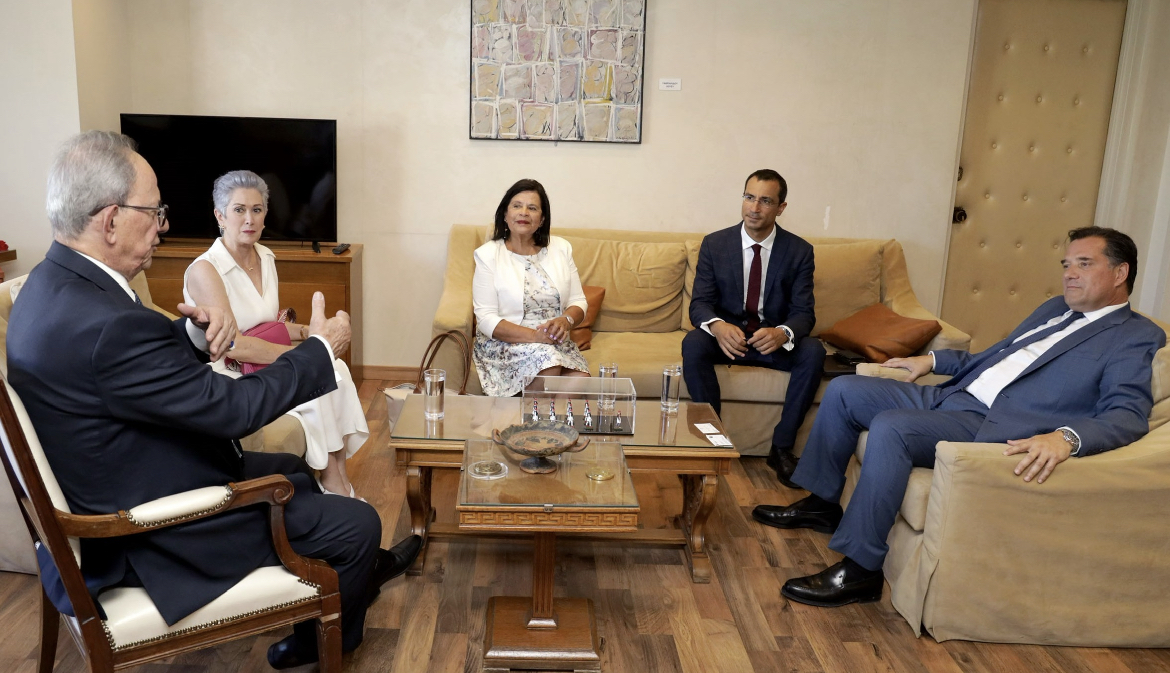 Πιπίνης και Γεωργιάδης συζήτησαν με τον Πρέσβη του Εκουαδόρ και για την εξαγωγή ελαιολάδου