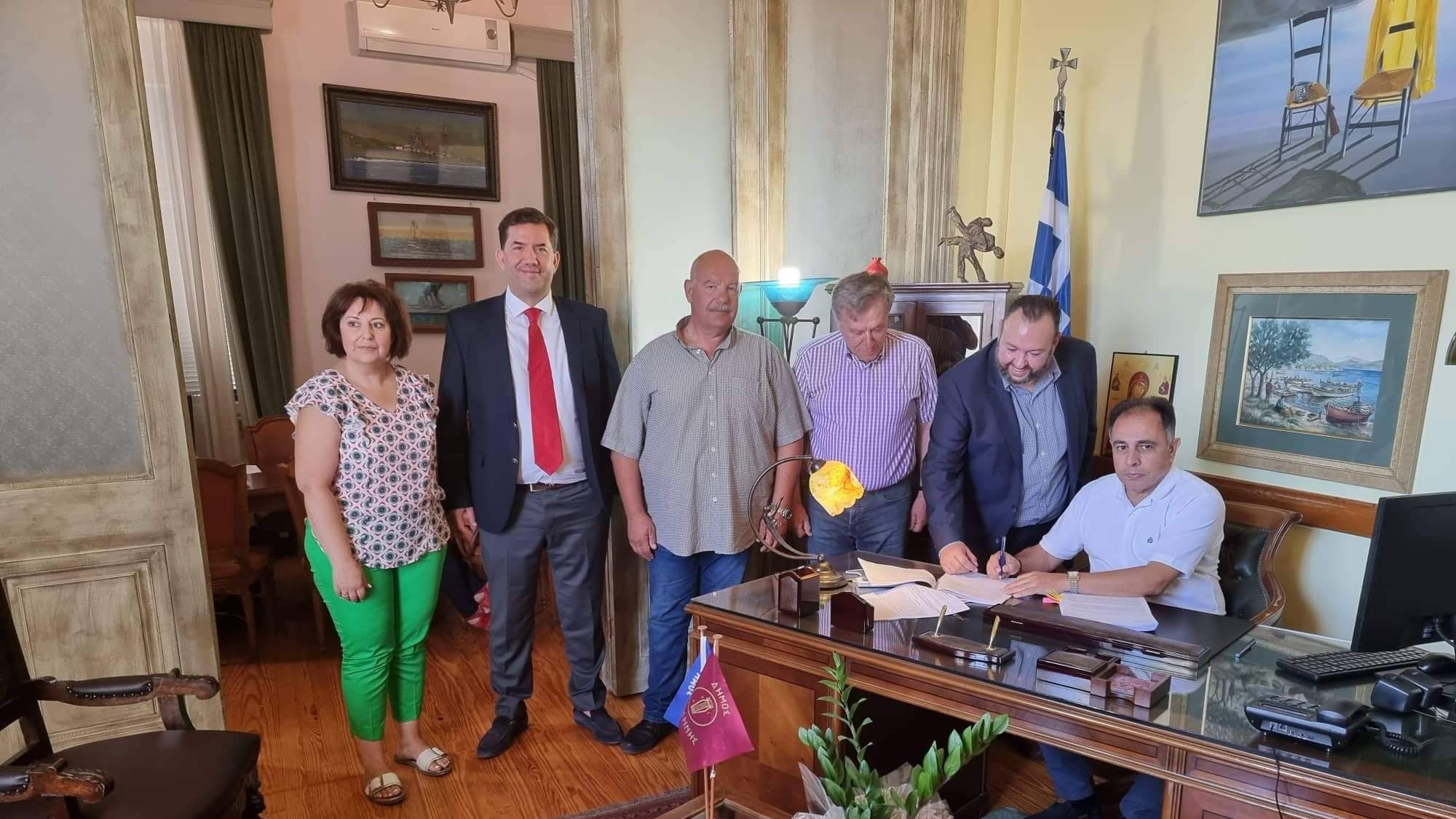 Υπεγράφη η αναβάθμιση και αυτοματοποίηση του οδοφωτισμού του Δήμου Μυτιλήνης