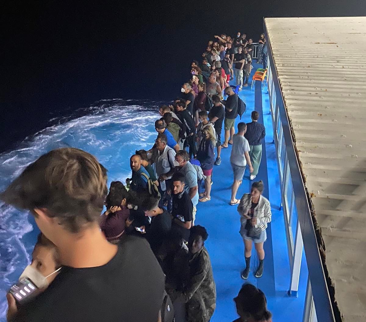 Μετανάστης κολυμπούσε για να φθάσει στη Χίο – Εντοπίσθηκε από το  «Νήσος Ρόδος»