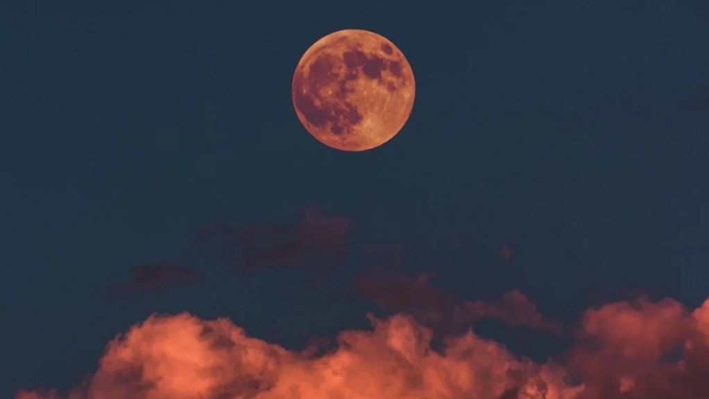 Το «φεγγάρι του κάστορα»: Πανσέληνος και ολική έκλειψη Σελήνης την Τρίτη