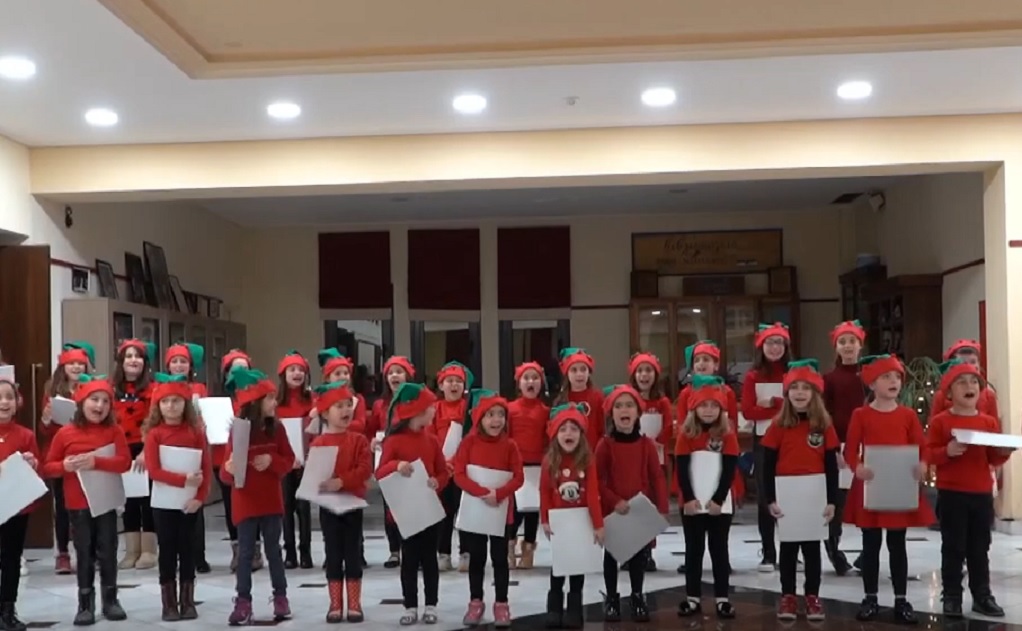 Χριστουγεννιάτικες μελωδίες από το Εθνικό Ωδείο Μυτιλήνης
