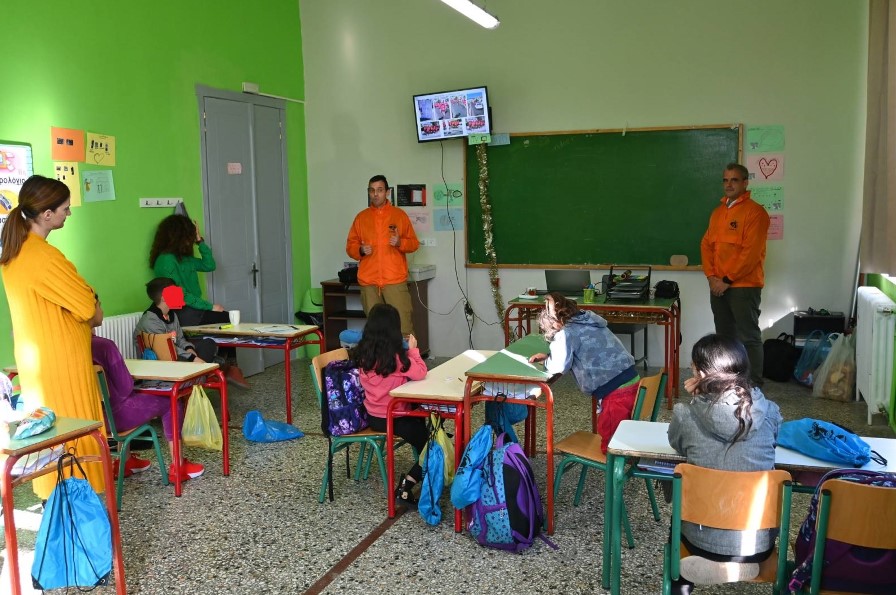 Επίσκεψη Lesvos Runners στο δημοτικό σχολείο Μεγαλοχωρίου