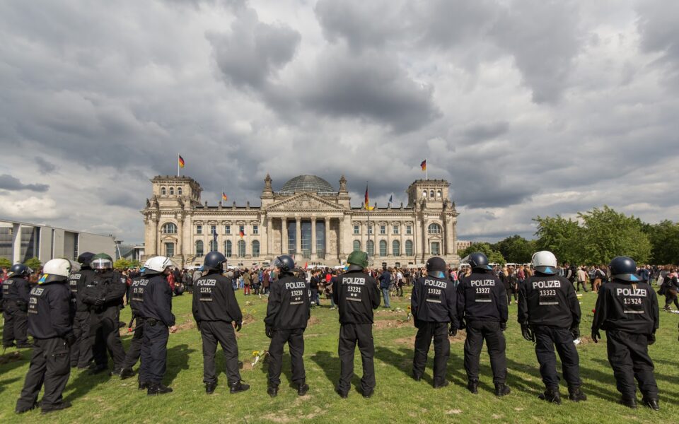 Γερμανία:  Ακροδεξιοί σχεδίαζαν  πραξικόπημα για ανατροπή της κυβέρνησης