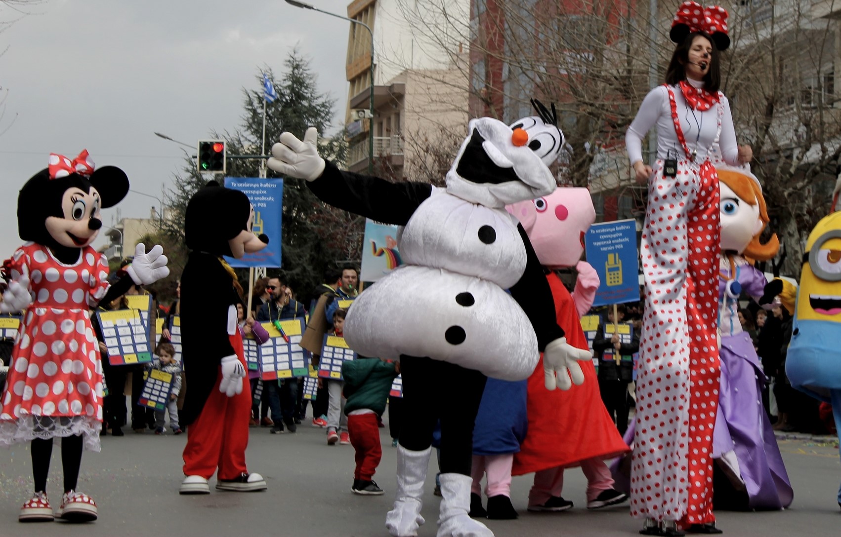Καρναβαλική παρέλαση με τους ήρωες της Disney στο Μεσαγρό