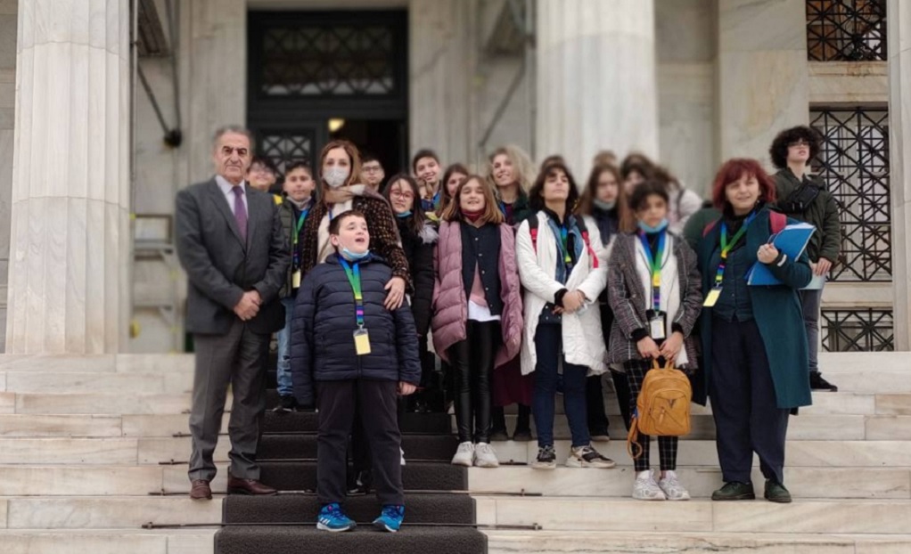 Στη Βουλή οι μαθητές του 4ου Δημοτικού Σχολείου Μυτιλήνης – Τους ξενάγησε ο Χ. Αθανασίου