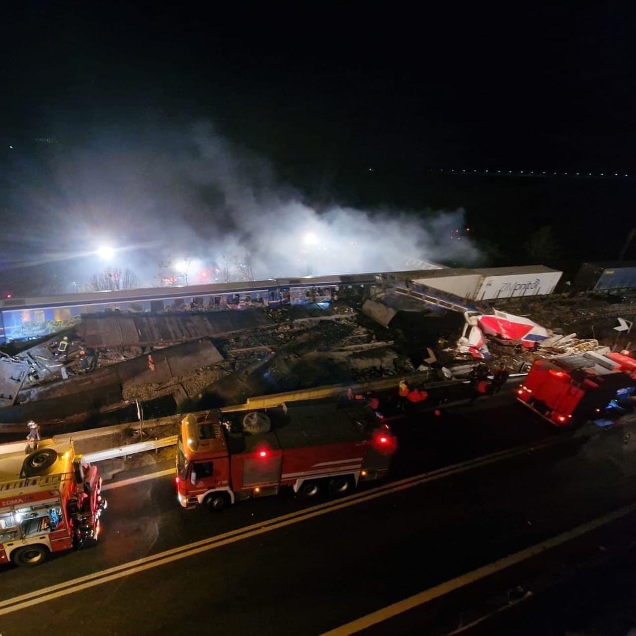 Σύγκρουση τρένων στα Τέμπη- Τουλάχιστον 36 νεκροί