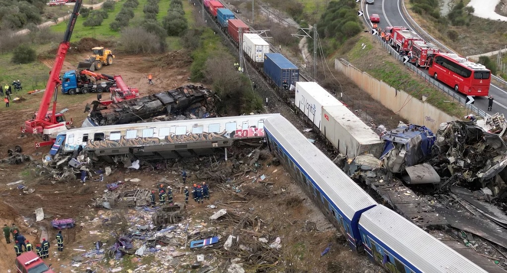 Σιδηροδρομικό δυστύχημα στα Τέμπη:  Στους 57 ο αριθμός των νεκρών