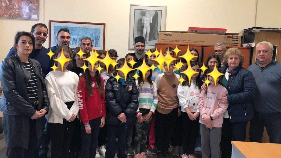 Δωρεά απινιδωτή στο 8ο Δημοτικό Σχολείο Μυτιλήνης της Ιεράς Μονής Υψηλού