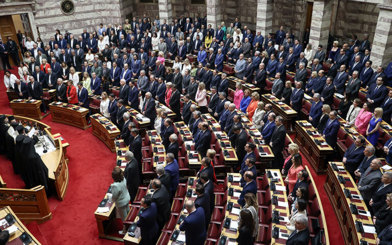Ορκίσθηκε η νέα Βουλή που προέκυψε στις εκλογές της 21ης Μαΐου – Τη Δευτέρα η διάλυσή της