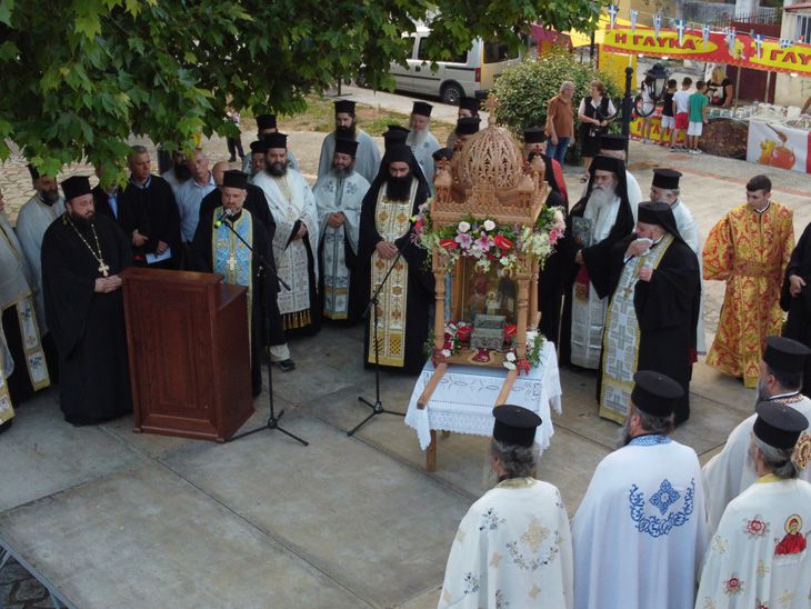 Θερμή υποδοχή  των Ιερών Λειψάνων των Αγίων Ραφαήλ Νικολάου και Ειρήνης στο Αγρίνιο