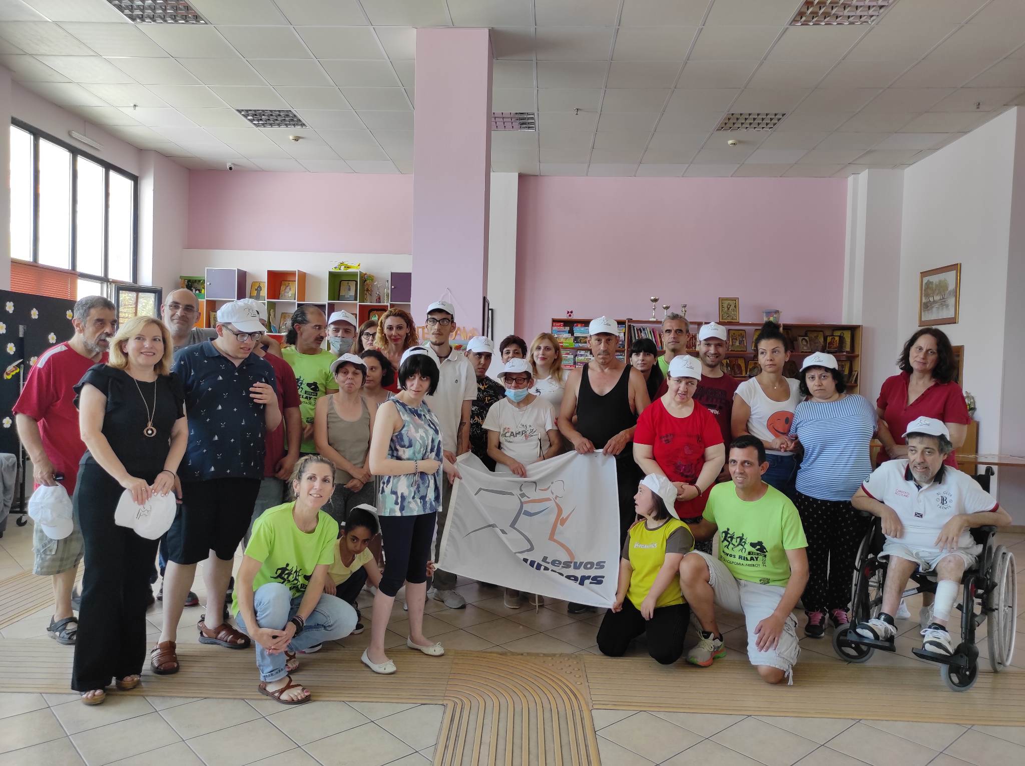 Επίσκεψη Lesvos Runners στο κέντρο διημέρευσης «Κυψέλη»