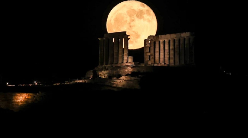 Πανσέληνος Ιουλίου: Απόψε το εντυπωσιακό «Φεγγάρι του Ελαφιού»
