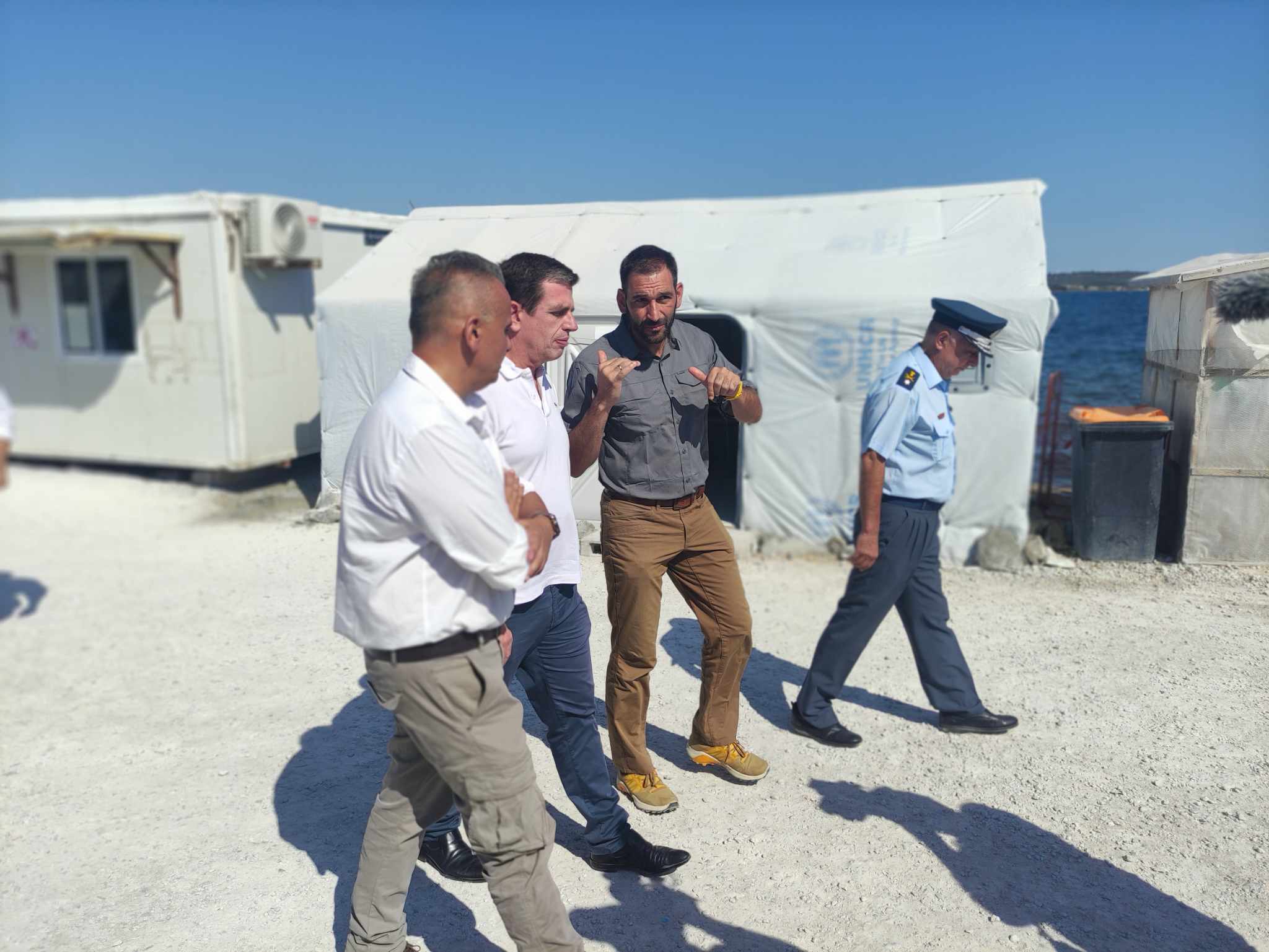 Στη Λέσβο ο Υπουργός Μετανάστευσης και Ασύλου Δημήτρης Καιρίδης – Επίσκεψη στο ΚΥΤ Καρά Τεπέ