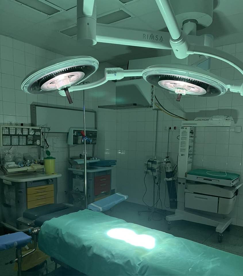 Νέοι χειρουργικοί προβολείς στο Βοστάνειο