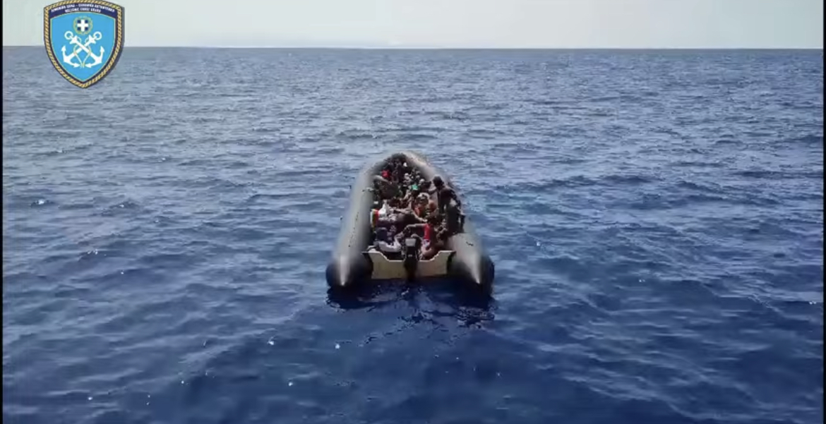 Επιχείρηση διάσωσης 26 μεταναστών στη Λέσβο (VIDEO)