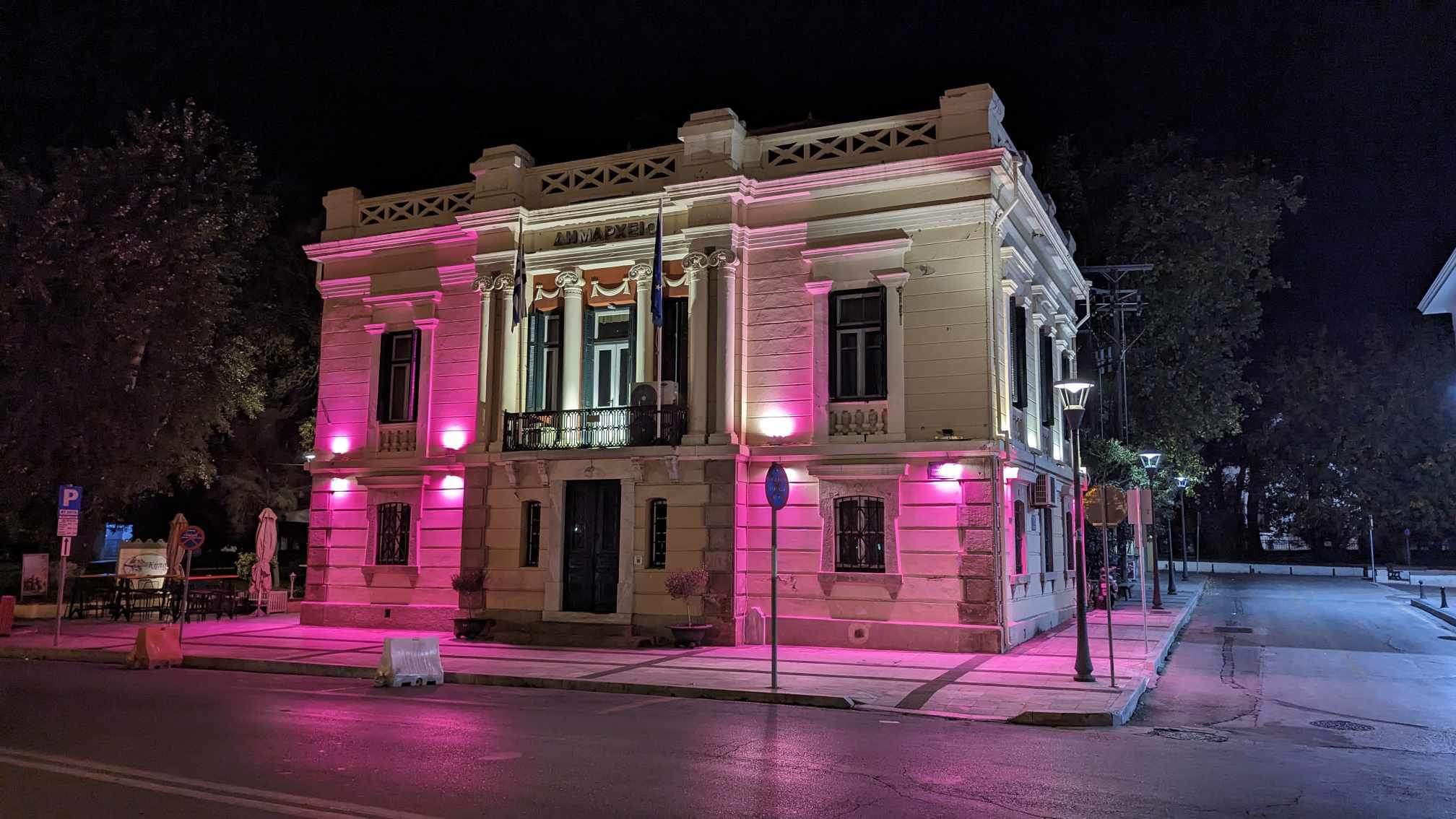 Στα ροζ το Δημαρχείο Μυτιλήνης για την Παγκόσμια Ημέρα κατά του Καρκίνου του Μαστού