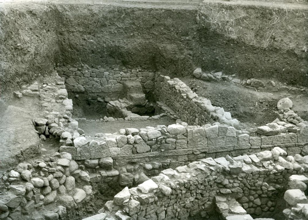 Τη δημιουργία αρχαιολογικού περίπατου στον Μόλυβο ανακοίνωσε το Υπουργείο Πολιτισμού