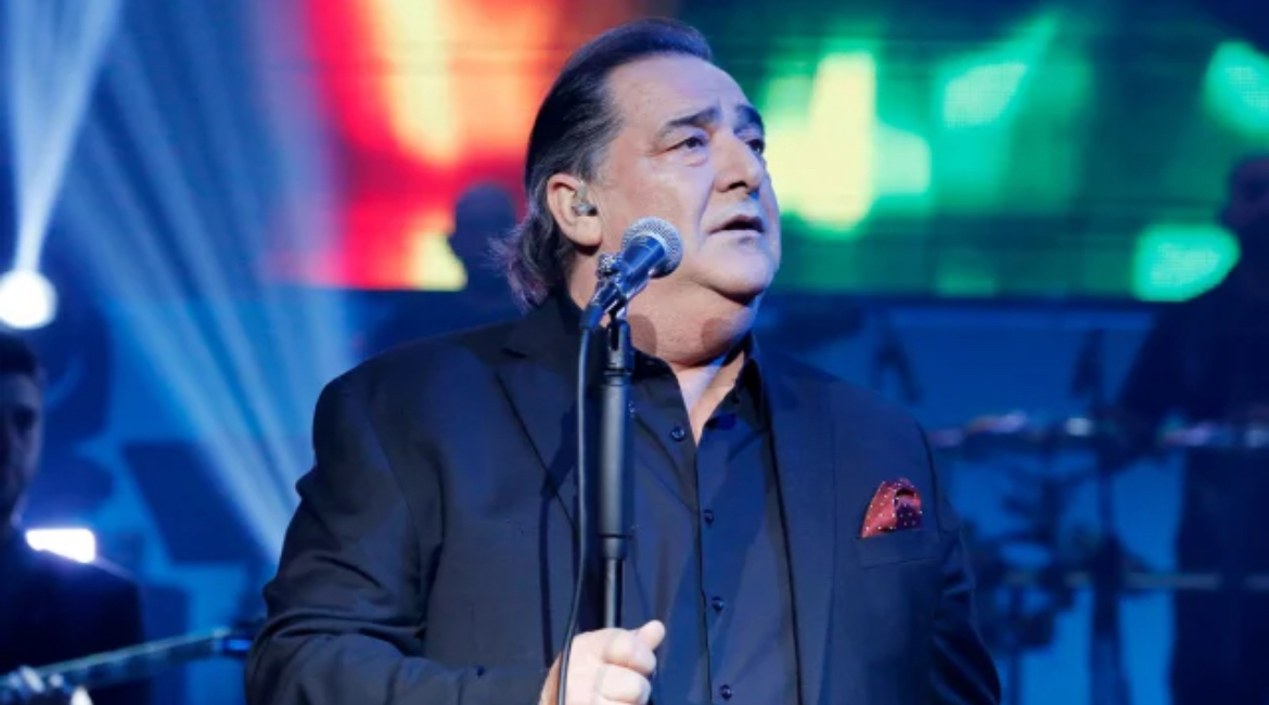 Πέθανε ο λαϊκός τραγουδιστής Βασίλης Καρράς