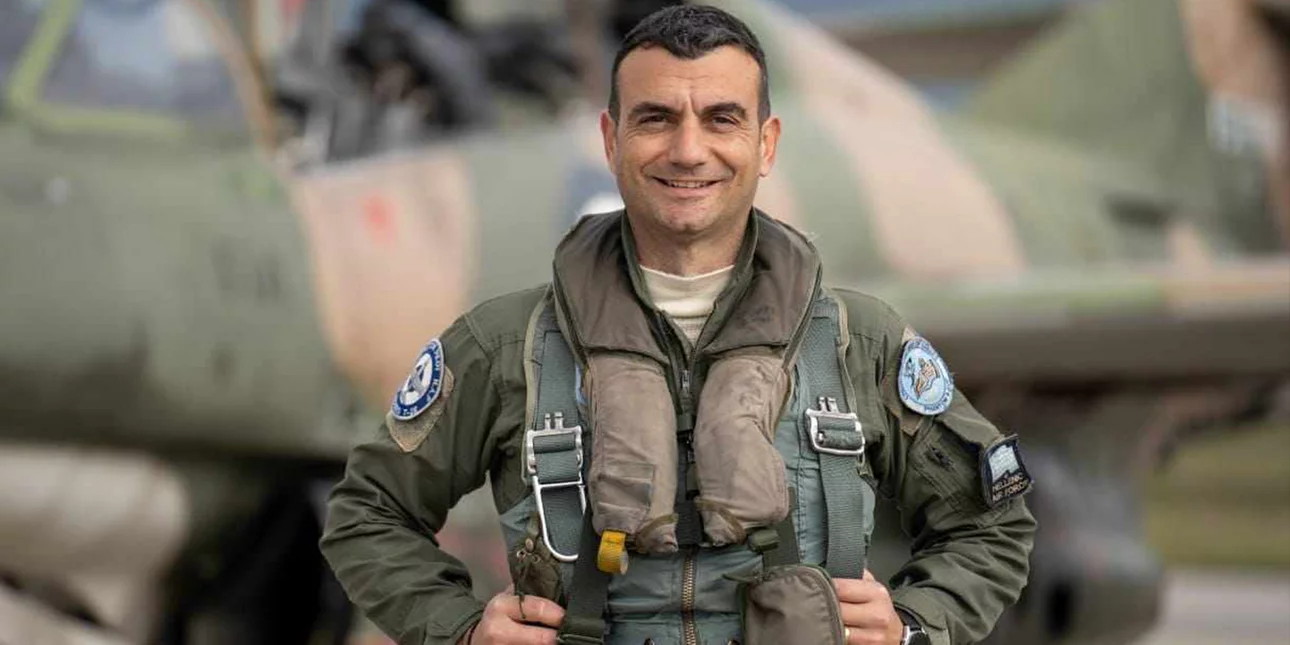 Κατέπεσε εκπαιδευτικό αεροσκάφος της Πολεμικής Αεροπορίας στην Καλαμάτα – Νεκρός 40χρονος πιλότος