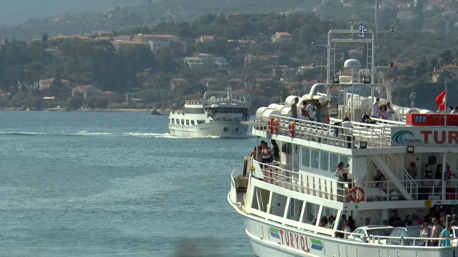 «Ποδαρικό» από Τούρκους τουρίστες την Πρωτοχρονιά