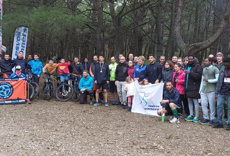 Lesvos Runners: Επίσκεψη στο Δημοτικό Χαλίκων και συμμετοχή στον αγώνα τρεξίματος βουνού Αμαλή trail