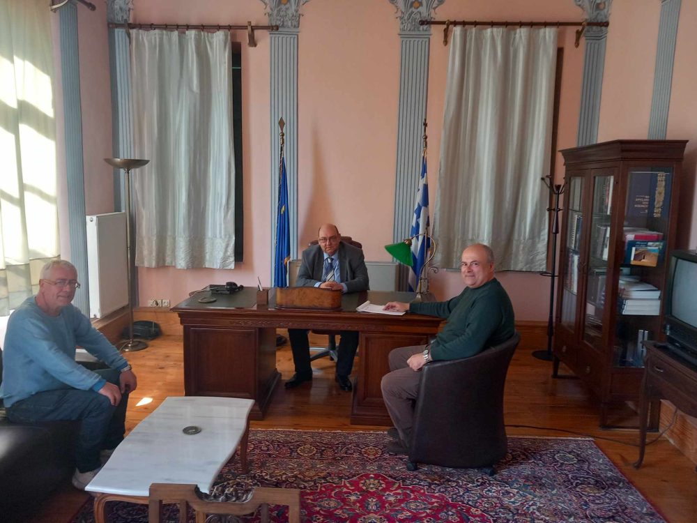Ο νέος πρόεδρος της ΠΕΔ Βορείου Αιγαίου Ταξιάρχης Βέρρος στην έδρα της Ένωσης στη Μυτιλήνη