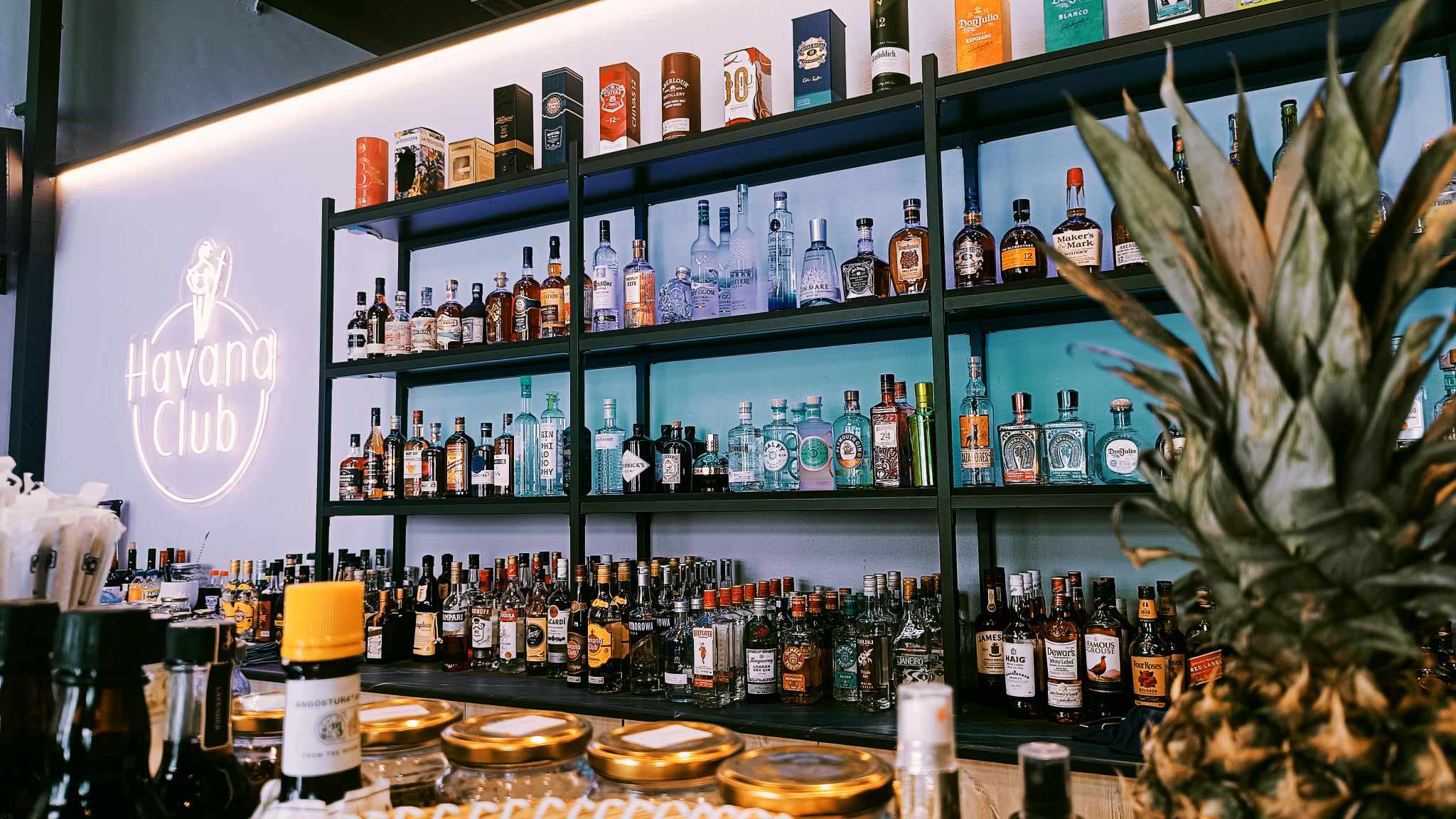Το «Salud» bar στην Κομνηνάκη ήρθε για να αλλάξει τα δεδομένα