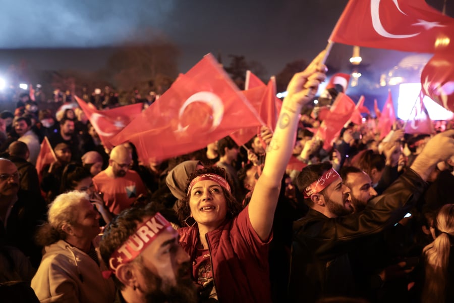 Οδυνηρή ήττα του Ερντογάν στις δημοτικές εκλογές | Εμφατική νίκη Ιμάμογλου στην Κωνσταντινούπολη