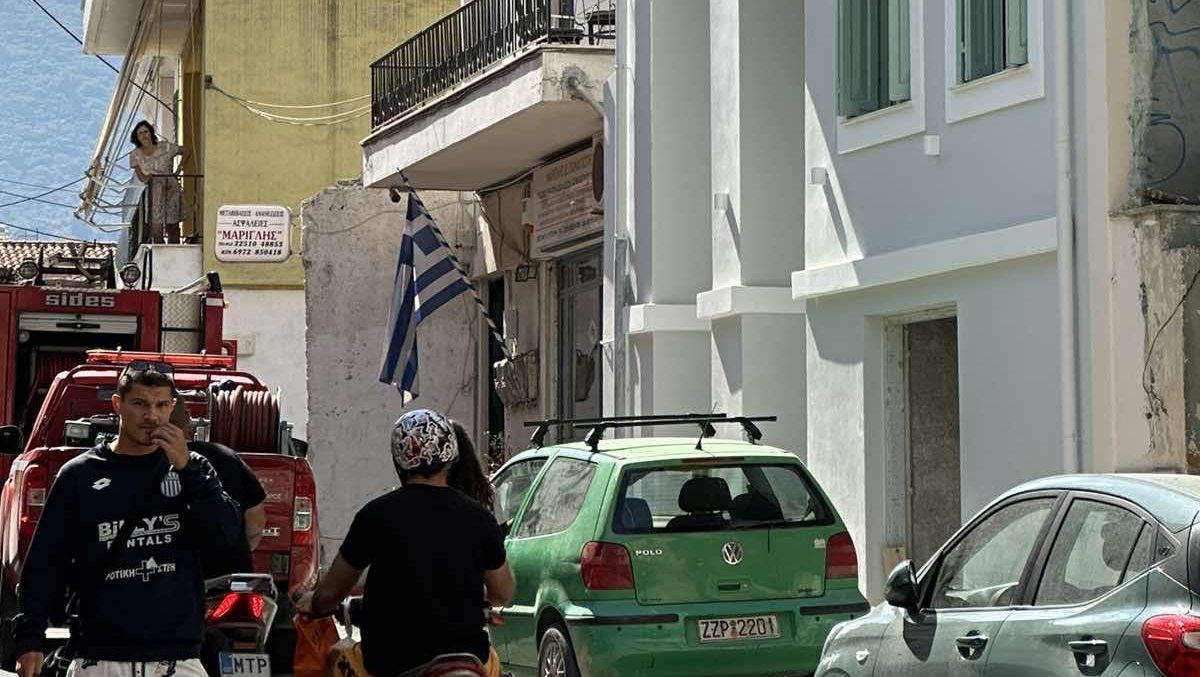 Συναγερμός για φωτιά σε διαμέρισμα στην οδό Γ. Βοστάνη