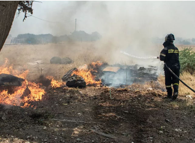 Φωτιά σε χαμηλή βλάστηση στην περιοχή Τζίθρα – Άμεση κινητοποίηση πυροσβεστικών δυνάμεων